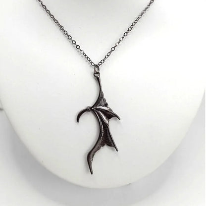 Gothic Bat Necklace for Women Men Punk Hip Hop Rock Vintage Metal Pendant Necklace Party Halloween Jewelry Gifts