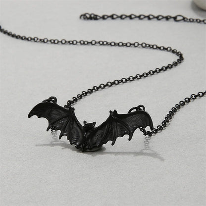 Gothic Bat Necklace for Women Men Punk Hip Hop Rock Vintage Metal Pendant Necklace Party Halloween Jewelry Gifts